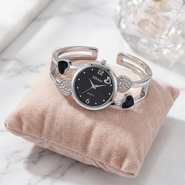 Montre Bracelet Jonc Femme Cœurs et Strass