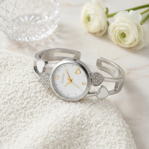 Montre Bracelet Jonc Femme Cœurs et Strass – jonc argenté, cadran blanc, cœurs blancs et strass
