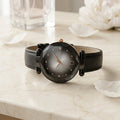 Montre Femme Ciel Étoilé Verre Facetté Maille – boîtier et bracelet noirs, cadran noir dégradé
