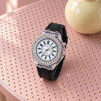 Montre Femme Silicone Cadran Lumineux – bracelet noir, cadran blanc