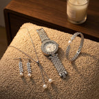 Parure Femme Montre Strass et Bijoux Assortis – parure 1 argent : montre + bracelet feuilles + collier perle + boucles perle