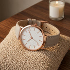 Montre Femme Minimaliste Cadran Blanc Cuir – bracelet gris taupe clair