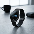 Montre LED Tactile Minimaliste – noir mat, maille milanaise noire