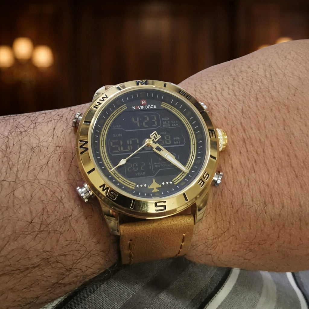 Montre Homme Double Affichage Acier – boîtier or, cadran noir, cuir camel, portée au poignet